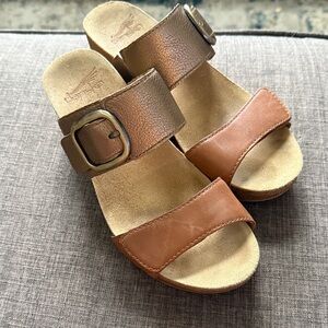 Tan and Brown Leather Sandals with Buckle